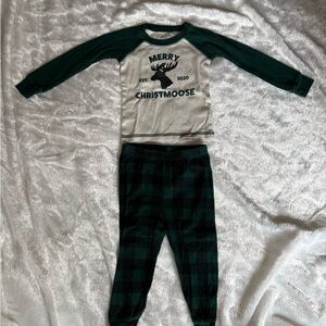 The Children's Place Green and Cream 'Merry Christmoose' Pajama Set